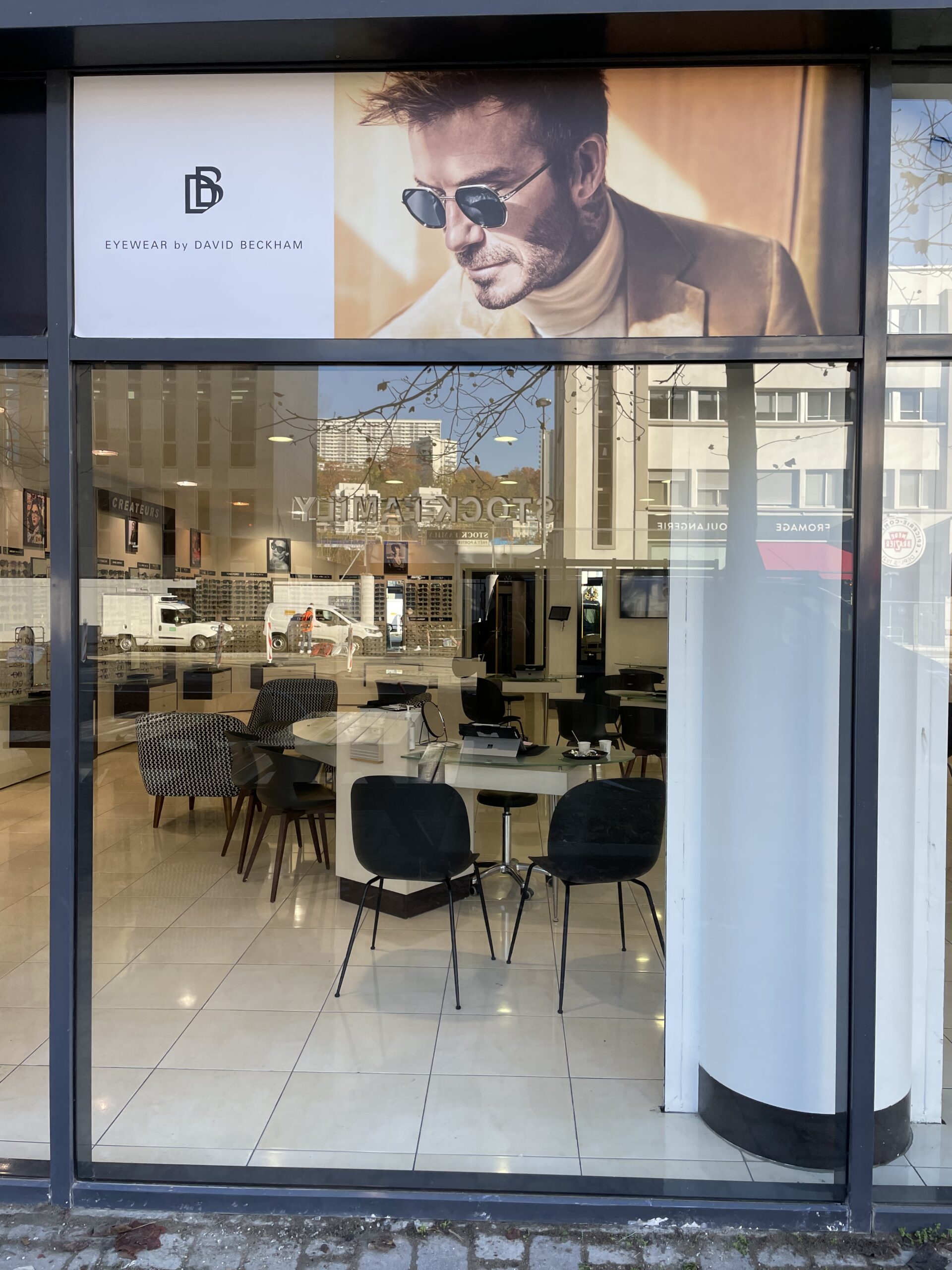 Vitrine commerçant Vienne